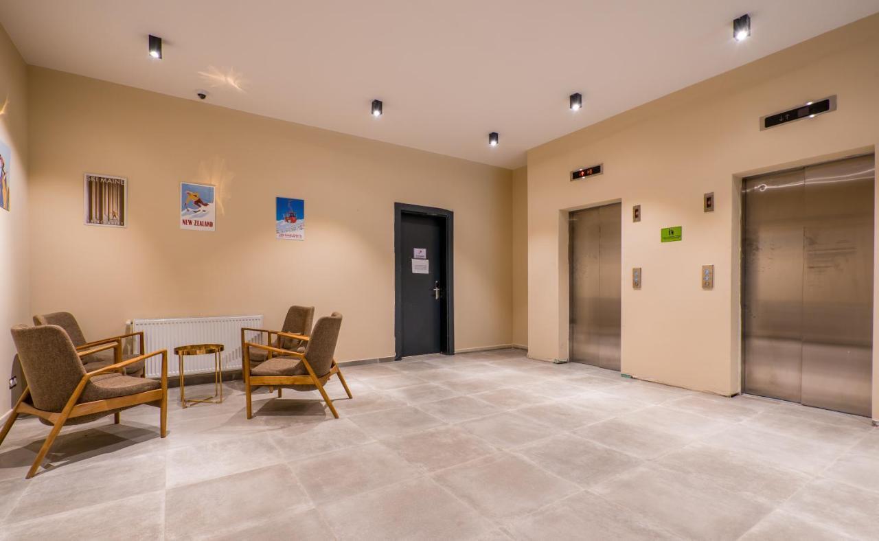 Loft1 Apartment 302 グダウリ エクステリア 写真